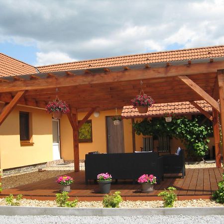 Apartmány včelka Hranice u Novych Hradu Exteriér fotografie